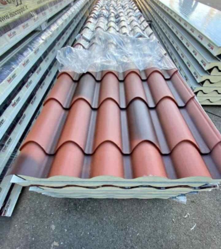 Copertura con pannelli grecati